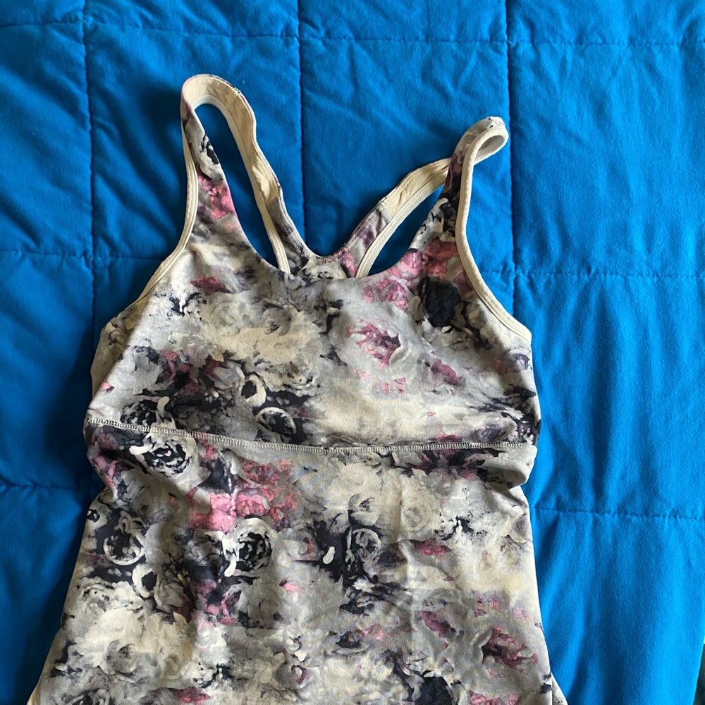 Lululemon flower top
